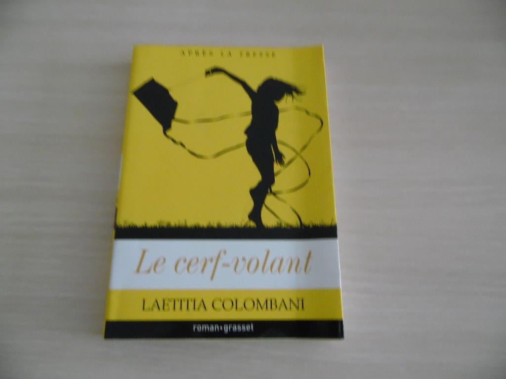 LE CERF-VOLANT      LAETITIA   COLOMBANI, Boeken, Romans, Zo goed als nieuw, Europa overig, Ophalen of Verzenden