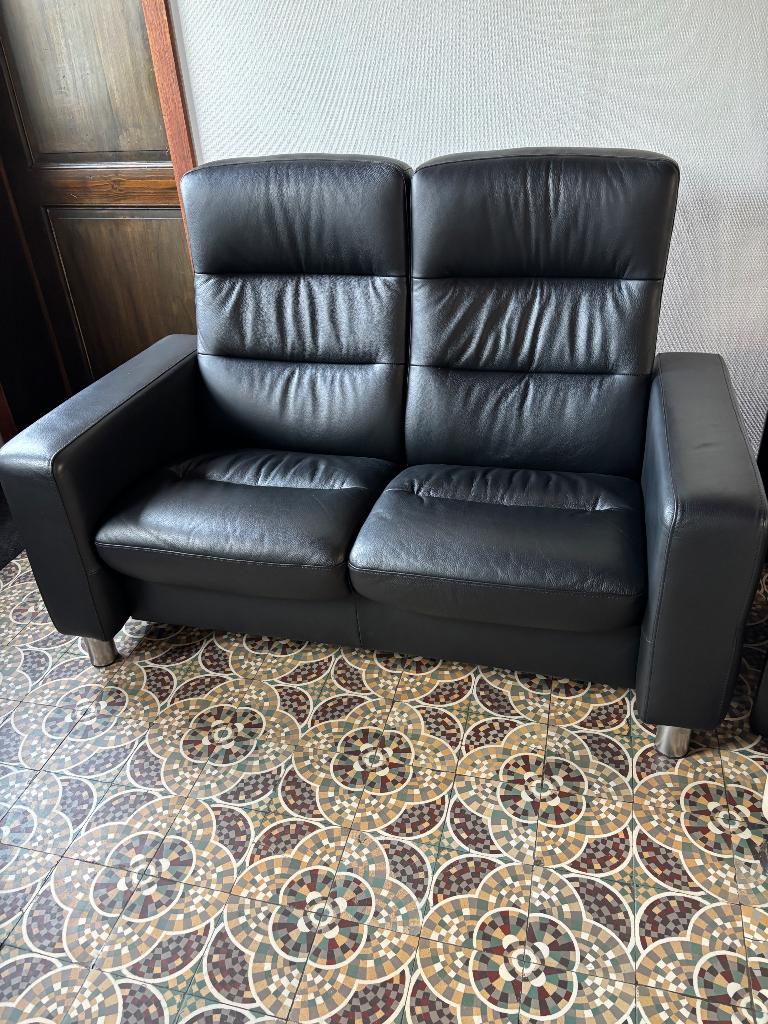 Zwarte 2-zit zetel, leder, hoge rug, Stressless Wave/classic, Huis en Inrichting, Fauteuils, Ophalen, Zo goed als nieuw, Leer