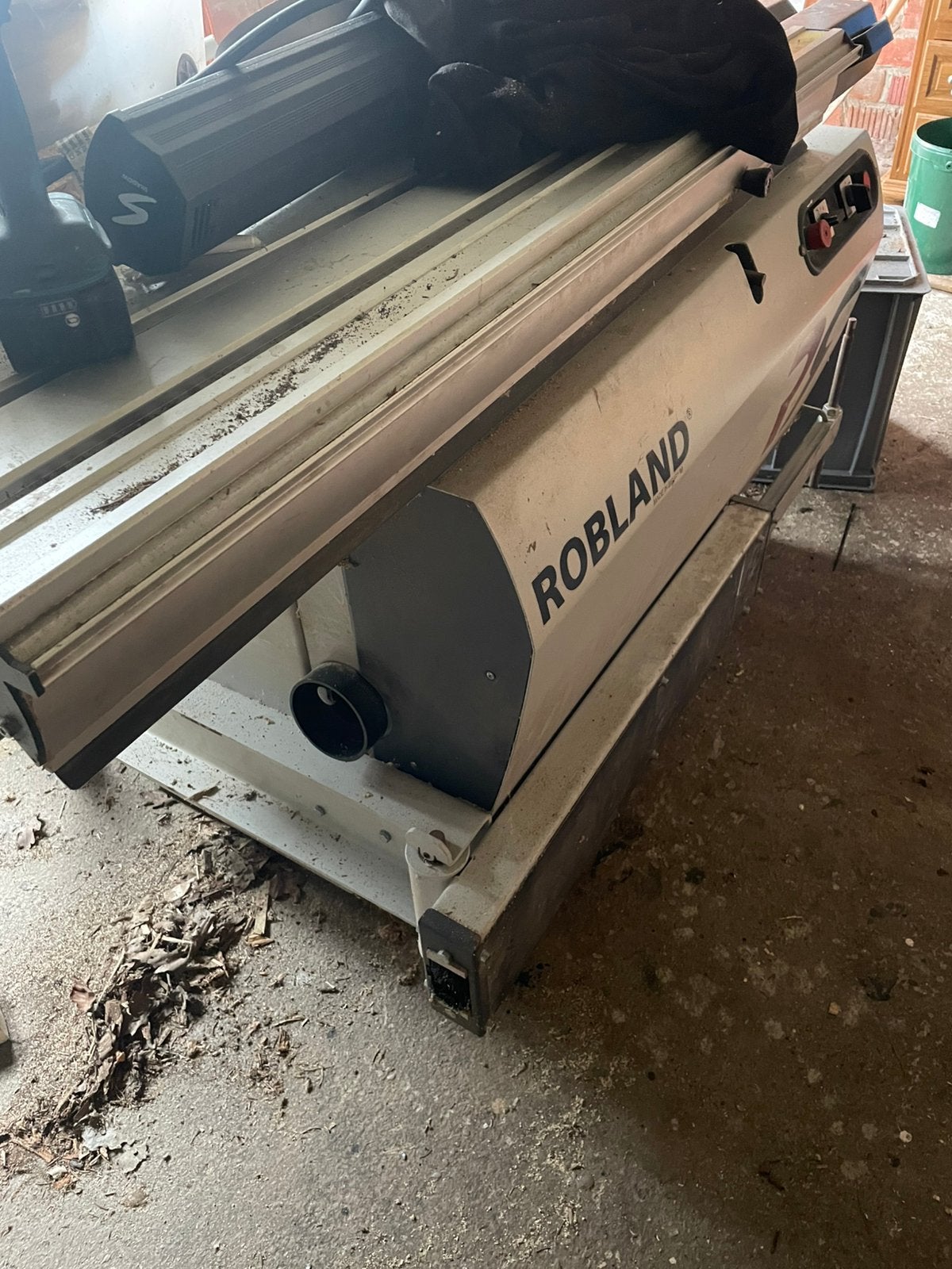 Robland in perfecte staatte koop, Ophalen
