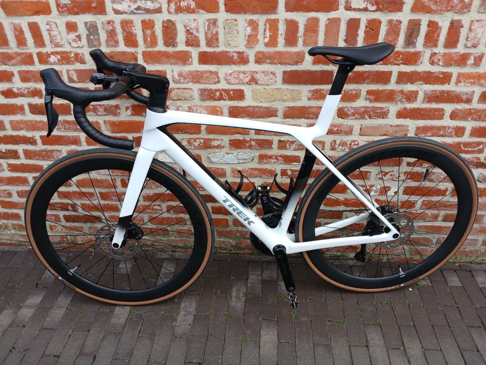 Madone SL6 Gen8 aero racefiets, Fietsen en Brommers, Ophalen, Carbon