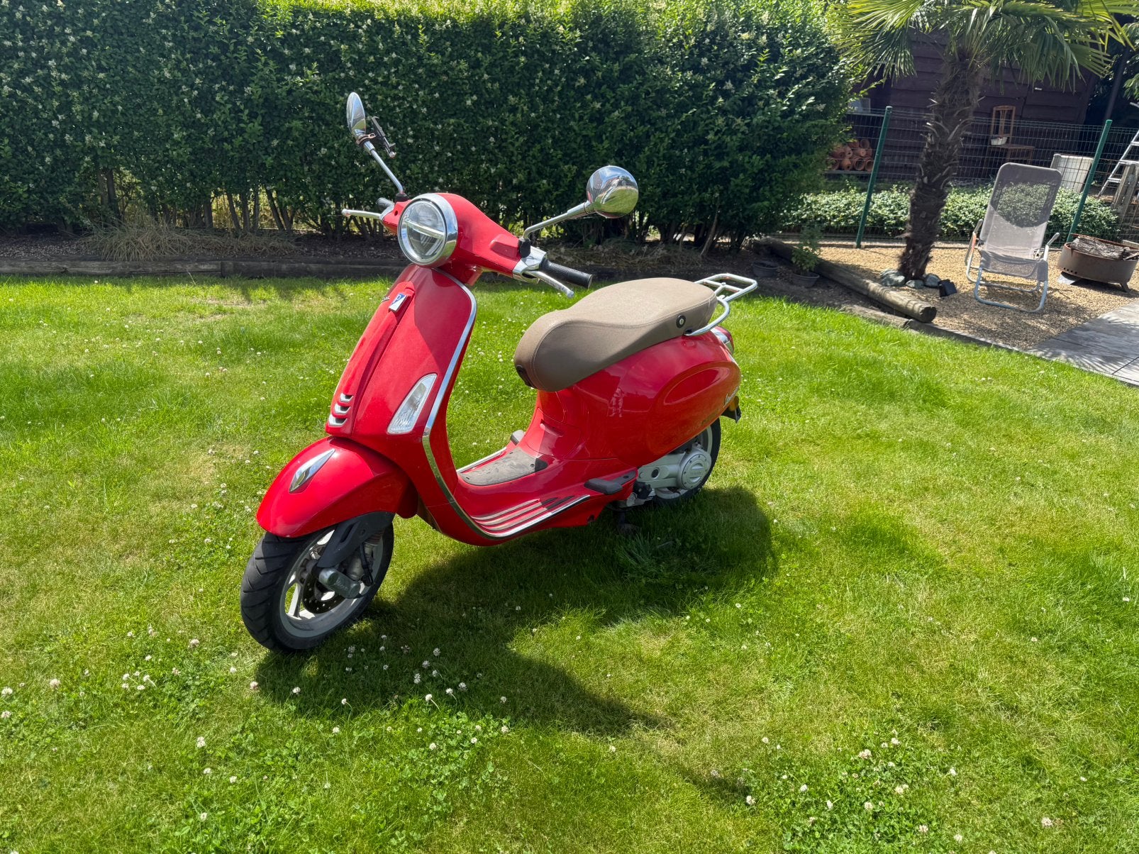 Vespa primavera 50cc b klasse, Fietsen en Brommers, Scooters | Overige merken, Ophalen, Zo goed als nieuw