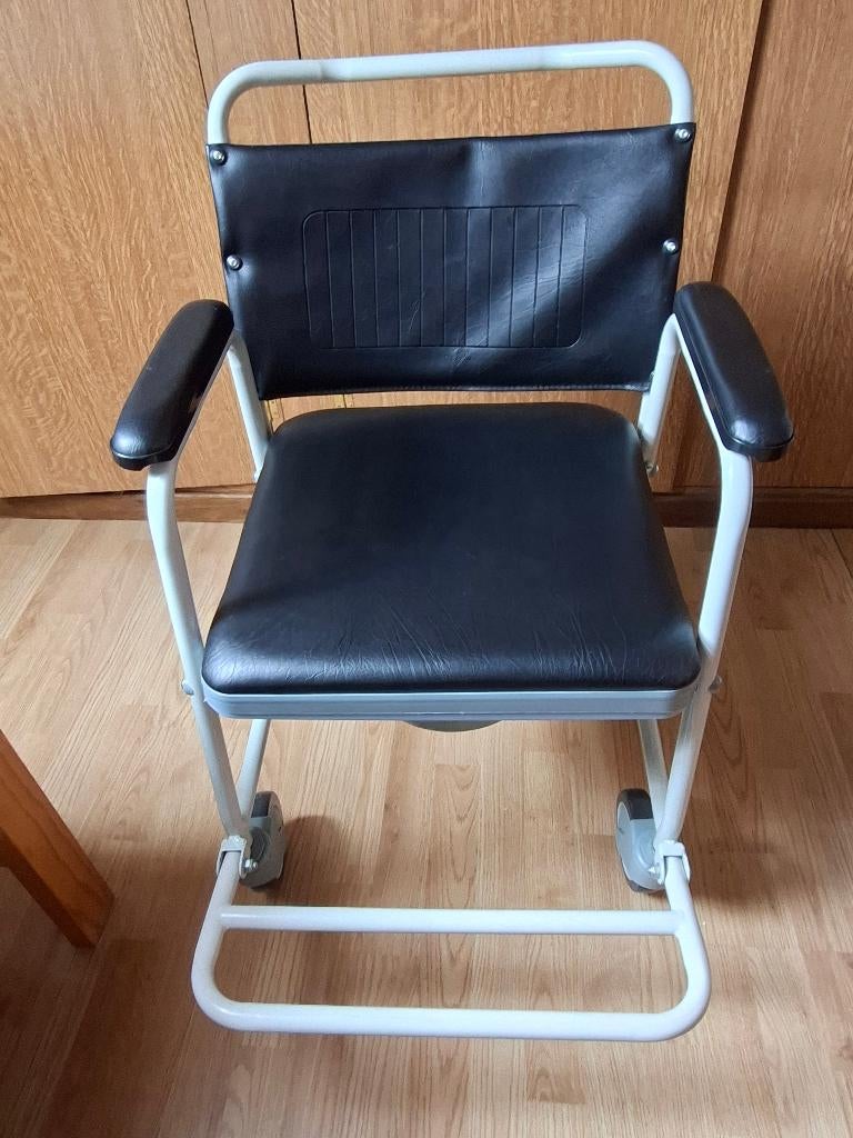 Rolstoel met toilet, Ophalen, Nieuw, Duwrolstoel