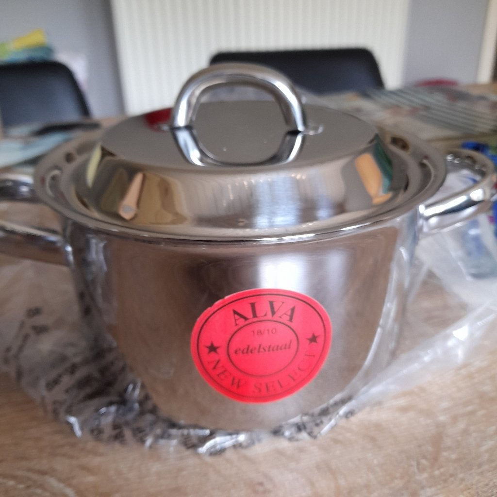 kookpotten met afmetingen binnenin 20 per kookpot, Huis en Inrichting, Met deksel, Ophalen, Nieuw, Kookpan