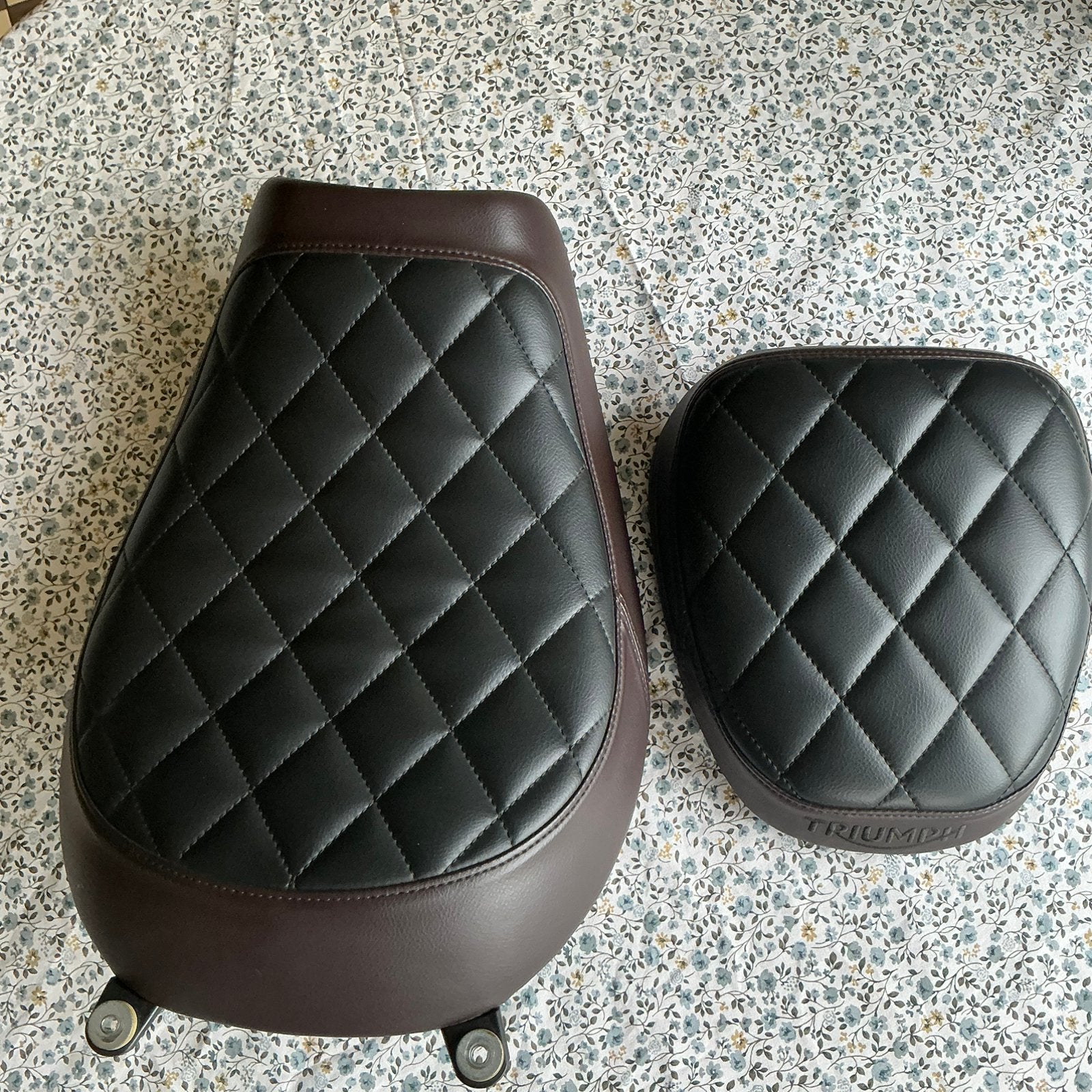 Selle confort d’origine Triumph Scrambler 400X, Particulier