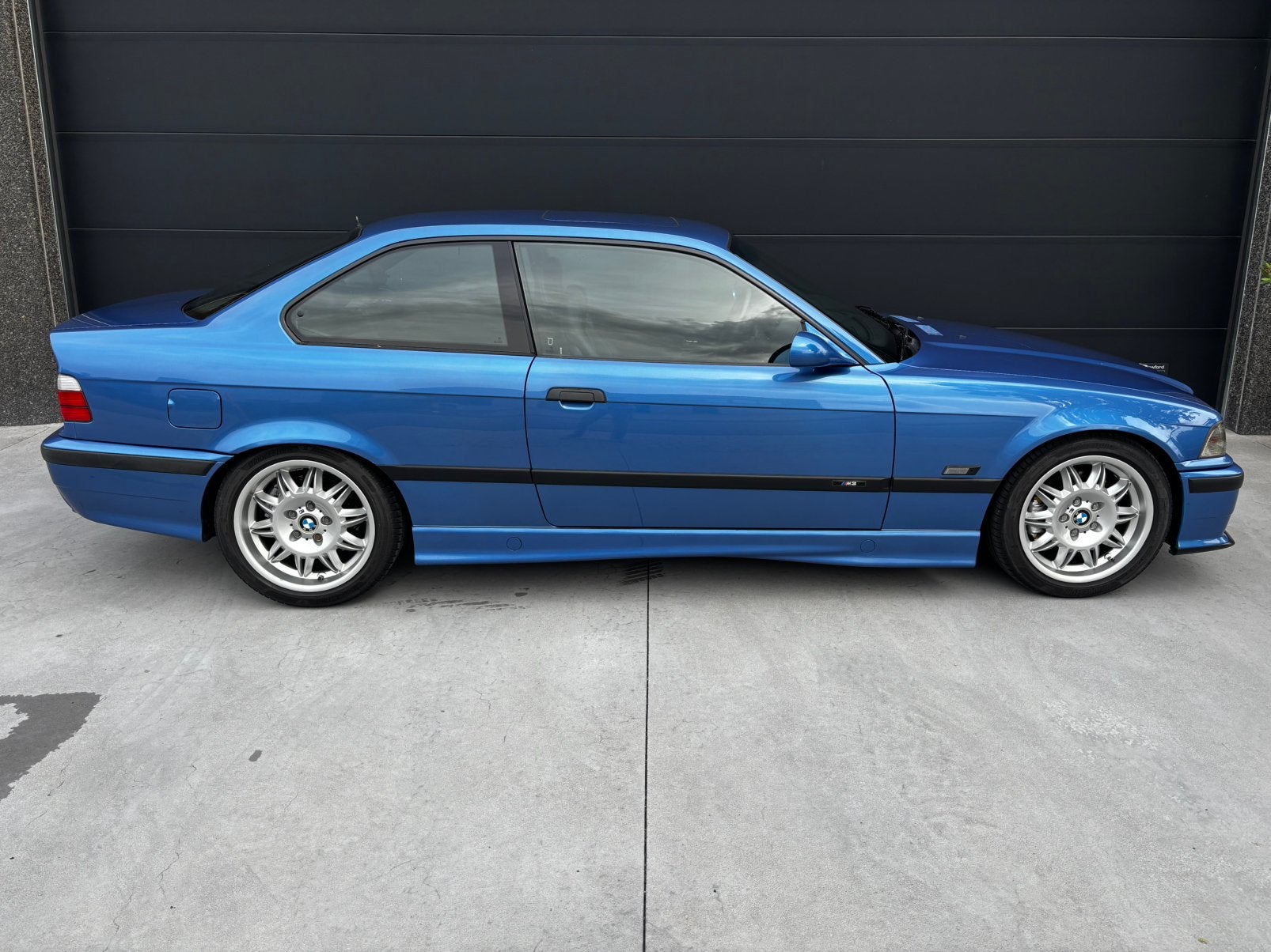 BMW E36 3.2 Estoril Blauw, foto 2