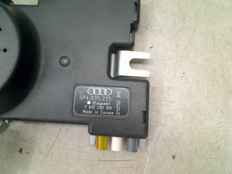 AMPLIFICATEUR D'ANTENNE Audi A3 Sportback (8PA) (8P4035225), Autos : Pièces & Accessoires, Auto-Union-Straße  1,
85057  Ingolstadt, DE