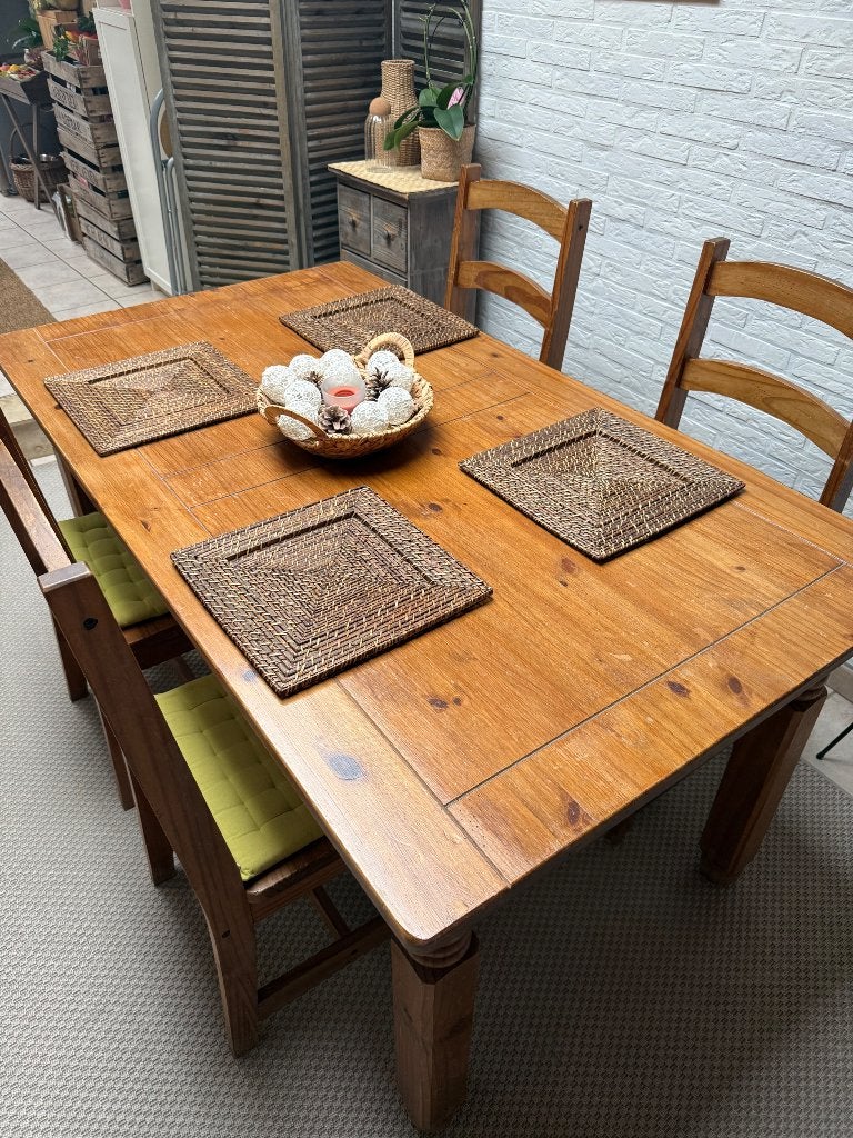 Table avec 4chaises, 150 à 200 cm, 100 à 150 cm, Enlèvement, Utilisé