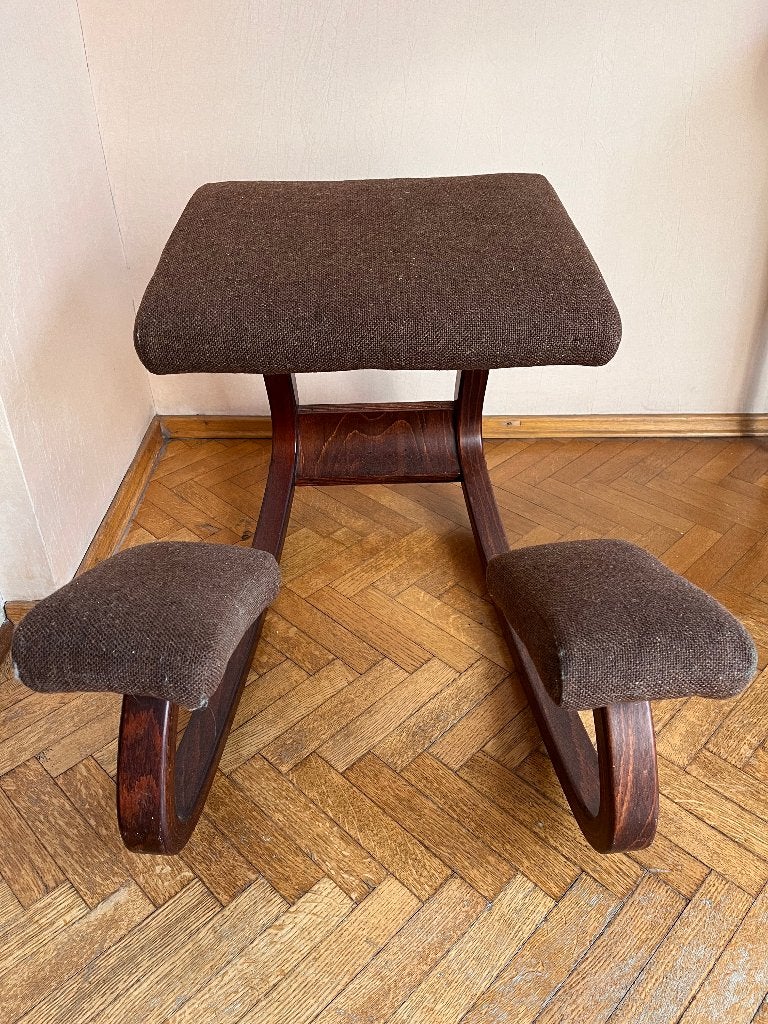 Ergonomische kniestoel., Ophalen