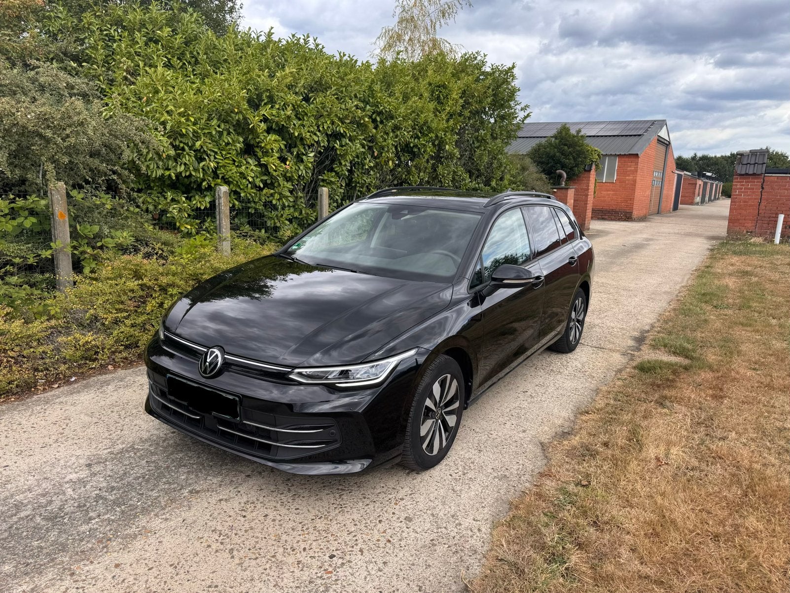 Volkswagen golf 8 variant 2025 bj. Automat hybride 52.000 km, Auto's, Volkswagen, Zwart, Bedrijf, Hybride Elektrisch/Benzine, Golf Variant