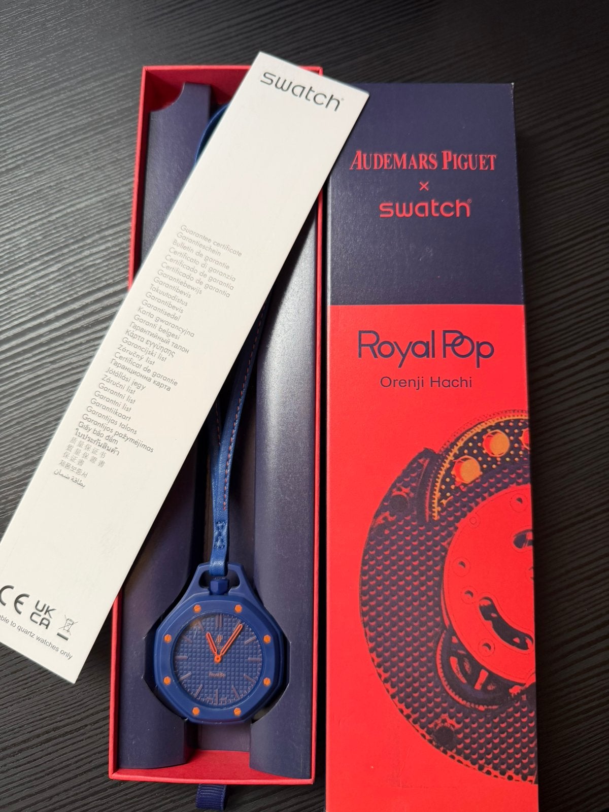 Swatch AP x Orenji hachi - Royal Pop, Bijoux, Sacs & Beauté, Montres | Hommes, Enlèvement ou Envoi, Neuf, Montre-bracelet, Swatch