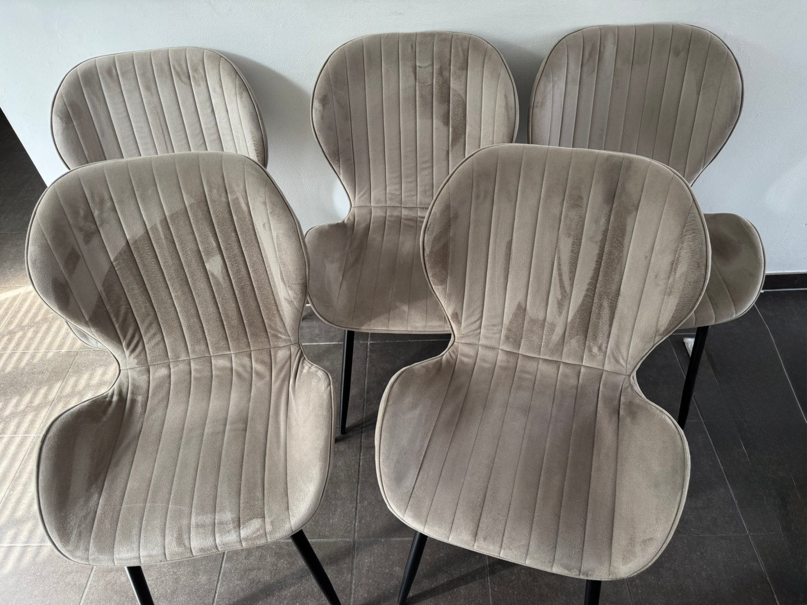 5 chaises de table à manger à vendre — Taupe Velvet, Maison & Meubles, Chaises, Comme neuf, Enlèvement