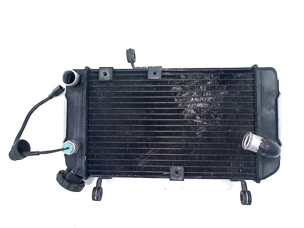 RADIATEUR Suzuki SV 650 1999-2002 (SV650N SV650S SV650), Dhr. S. di Majo, Gebruikt, Info@cama-motorparts.nl, P.J. Troelstraweg 8 8
3144 CX  MAASSLUIS, NL
