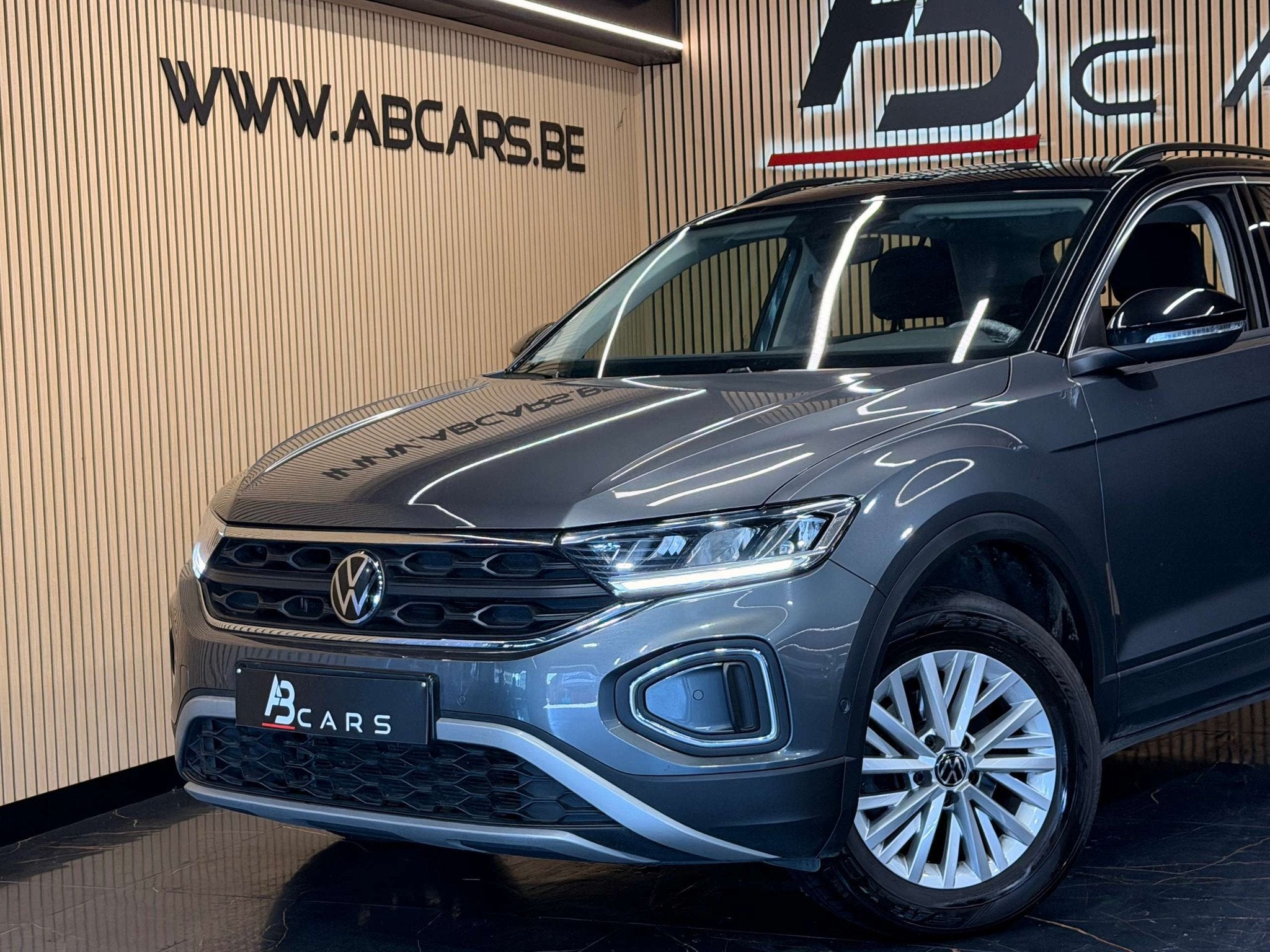 Volkswagen T-Roc 1.0 TSI * SPORT * GARANTIE 12 MOIS * 1ER PR, Auto's, 118 g/km, Stof, Gebruikt, Bedrijf