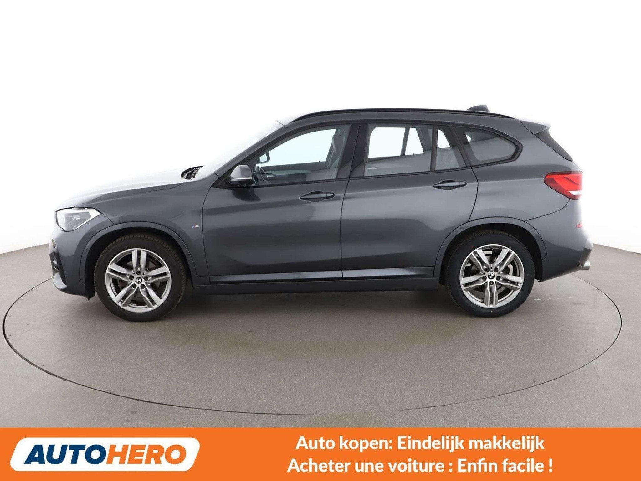 BMW X1 sDrive 18i M Sport (bj 2020, automaat), Auto's, Gebruikt, 1505 kg, Overige brandstoffen, 5 zetels