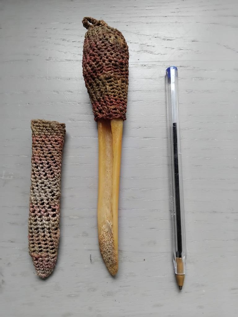 bone dagger - Papoea  Dani Tribe dolk, Antiek en Kunst, Ophalen of Verzenden