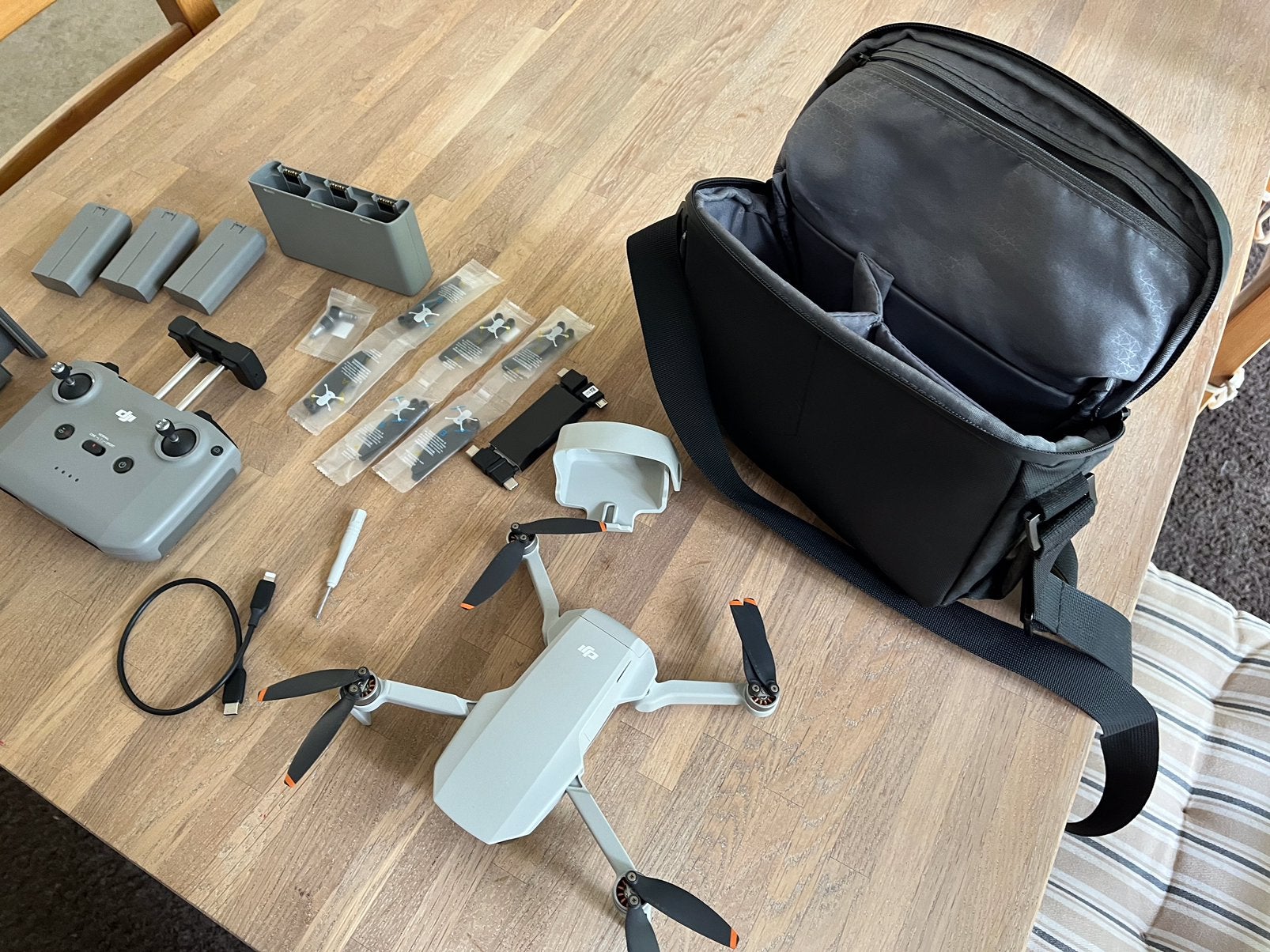 Dji Mini2 fly more combo in nieuwstaat, TV, Hi-fi & Vidéo, Drones, Drone avec caméra, Moins de 250 g, Qualité supérieure, 1 à 5 km