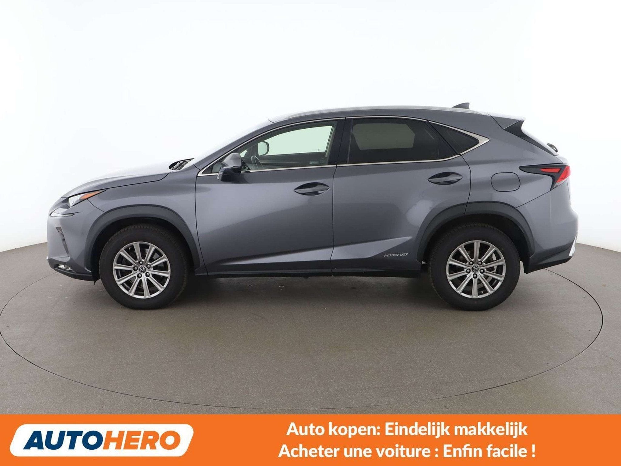Lexus NX 300h NX 300h (année de construction 2018), Autos, Cuir, Argent ou Gris, 5 portes, 5 places
