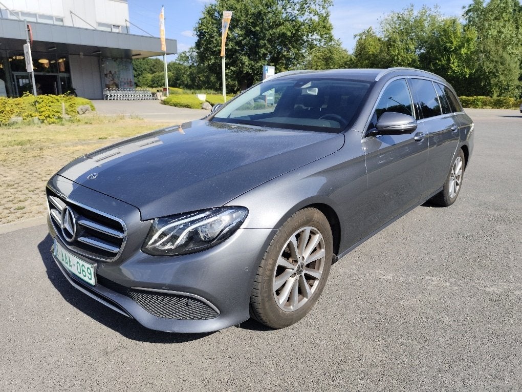 Solution commerciale Mercedes-Benz E200D, 2020, 196094 km, Cuir, Argent ou Gris, Achat, Entreprise