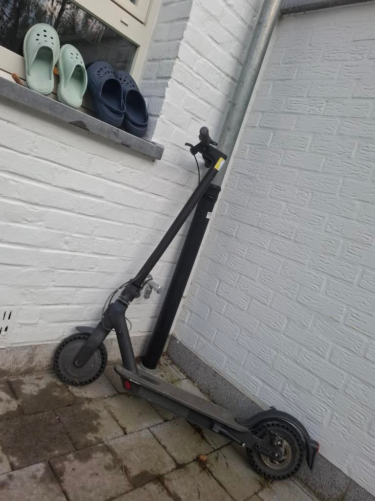 Xiaomi m 365 with charger, Fietsen en Brommers, Steps, Gebruikt, Elektrische step (E-scooter), Ophalen of Verzenden