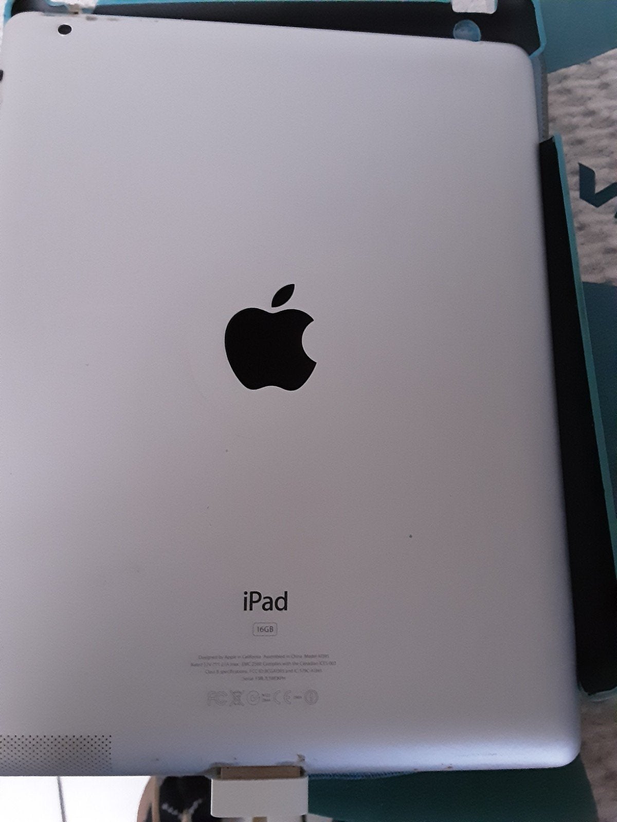 Ipad appel 16Gb  + chargeur origine...12 pouces, Computers en Software, Apple iPads, Ophalen, 12 inch, 16 GB