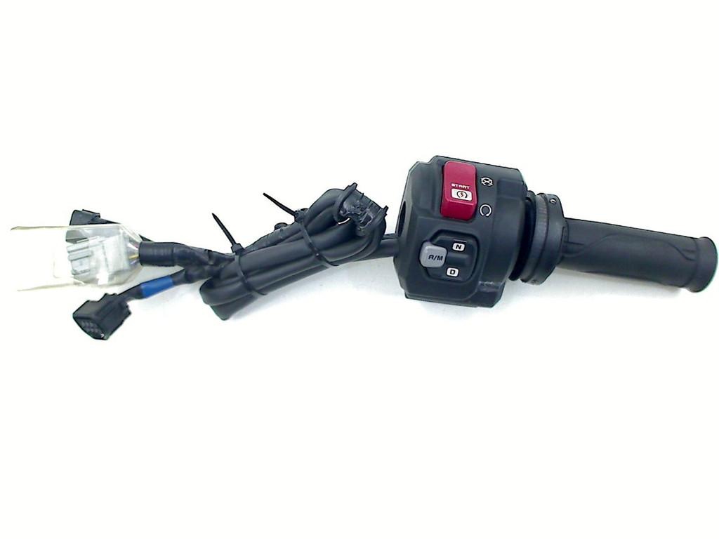 COMMUTATEUR DROIT Honda NC 750 X 2021- (01-2021/-), Dhr. S. di Majo, Utilisé, Info@cama-motorparts.nl, P.J. Troelstraweg 8 8
3144 CX  MAASSLUIS, NL
