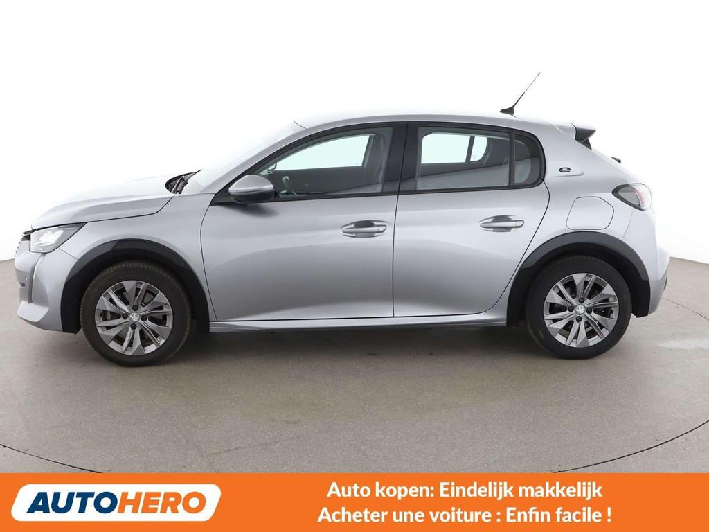 Peugeot e-208 electric drive 100 kW e Active (bj 2020), Auto's, Gebruikt, Zwart, 136 pk, Lichtsensor