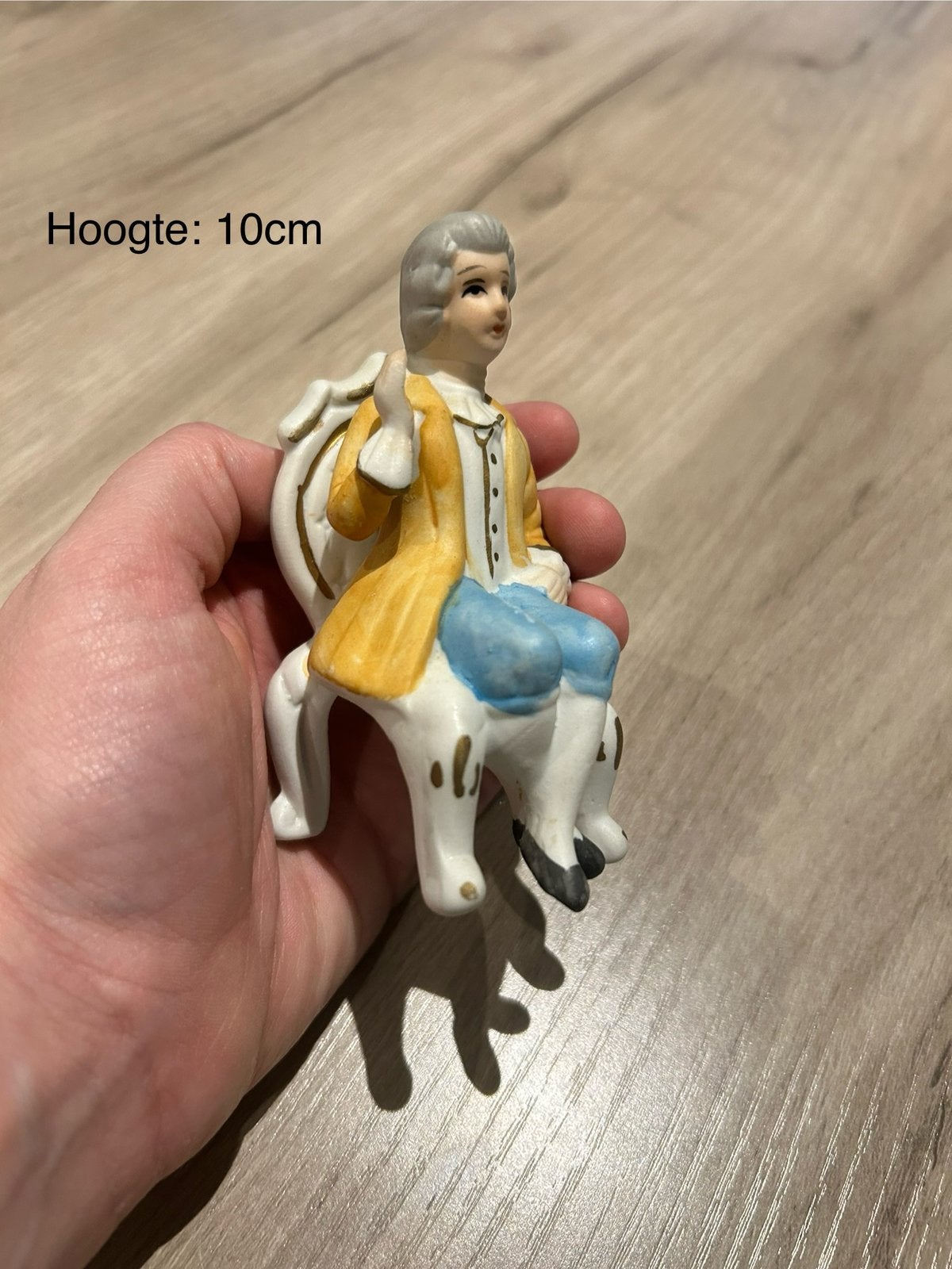 Beeldje heer op stoel, Ophalen of Verzenden, Zo goed als nieuw, Mens