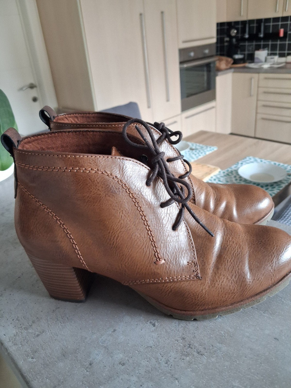 te koop, Bruin, Lage of Enkellaarzen, Marco Tozzi, Ophalen of Verzenden