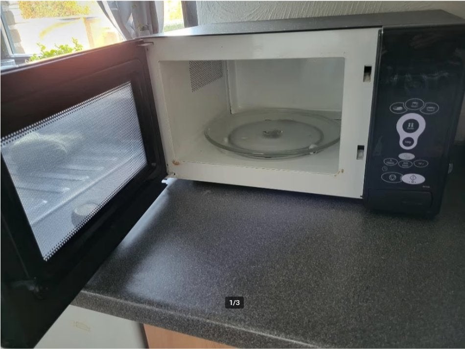 Microwave Samsung, Comme neuf, Enlèvement, Air chaud, 45 à 60 cm