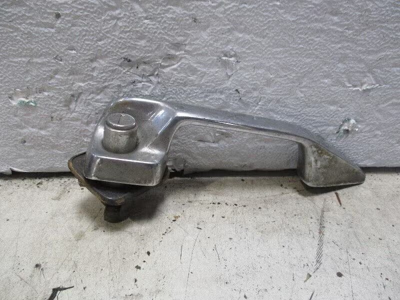 PORTIERGREEP BUITEN RECHTS VOOR / 8 (W115) (115-766-02-01), Mercedes-Benz AG, Enlèvement ou Envoi, Utilisé, Porte