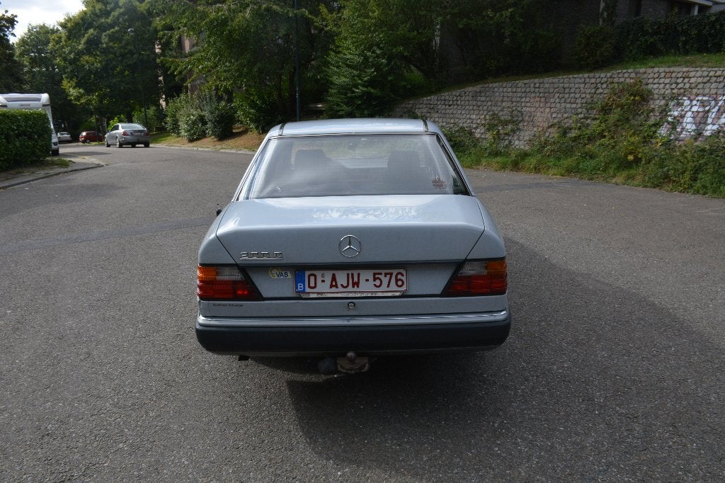 Mercedes 200D uit 1993, foto 5