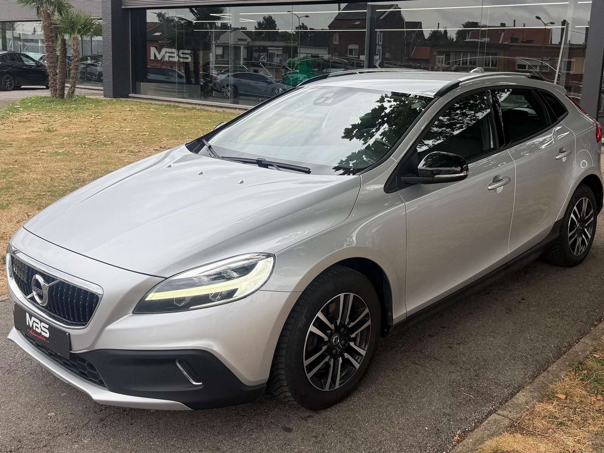 Volvo V40 Cross Country * Cross Country 2.0* AUTO* NAVI* AUT, Argent ou Gris, Achat, Euro 6, Entreprise