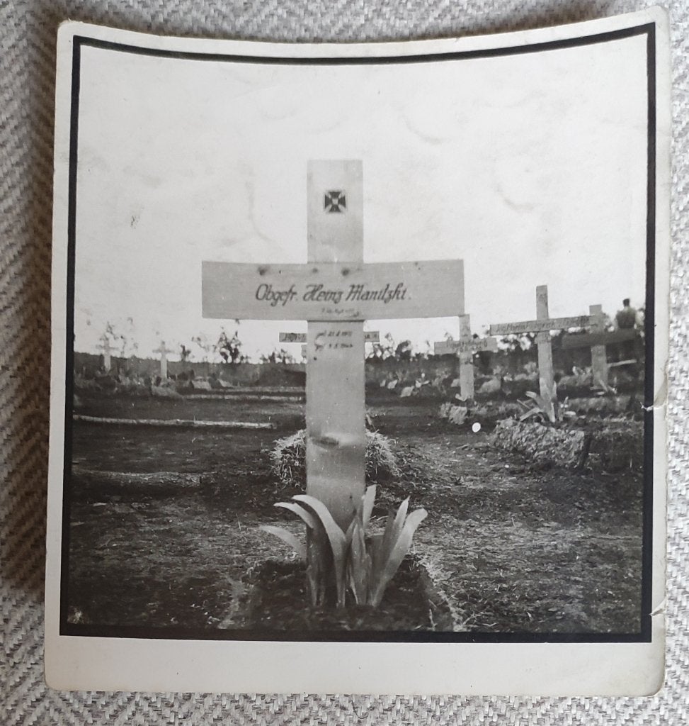 Graf foto Duitse Soldaat, Verzamelen, Militaria | Tweede Wereldoorlog, Verzenden, Landmacht, Overige typen