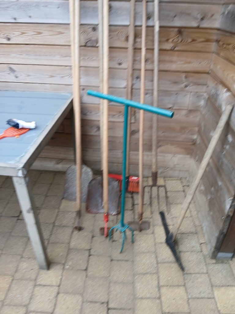 TUIN GEREEDSCHAP, Ophalen