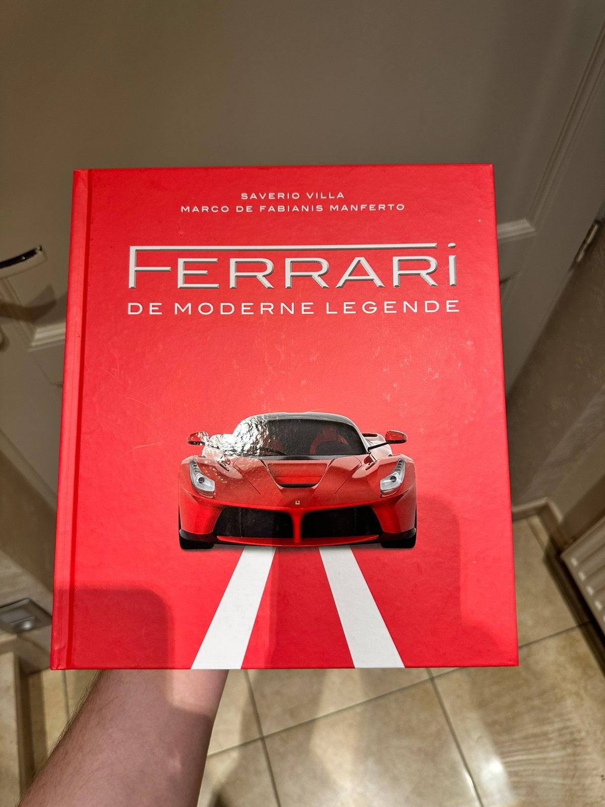 Ferrari - de moderne legende - Saverio Villa, Boeken, Ophalen of Verzenden, Zo goed als nieuw, Ferrari