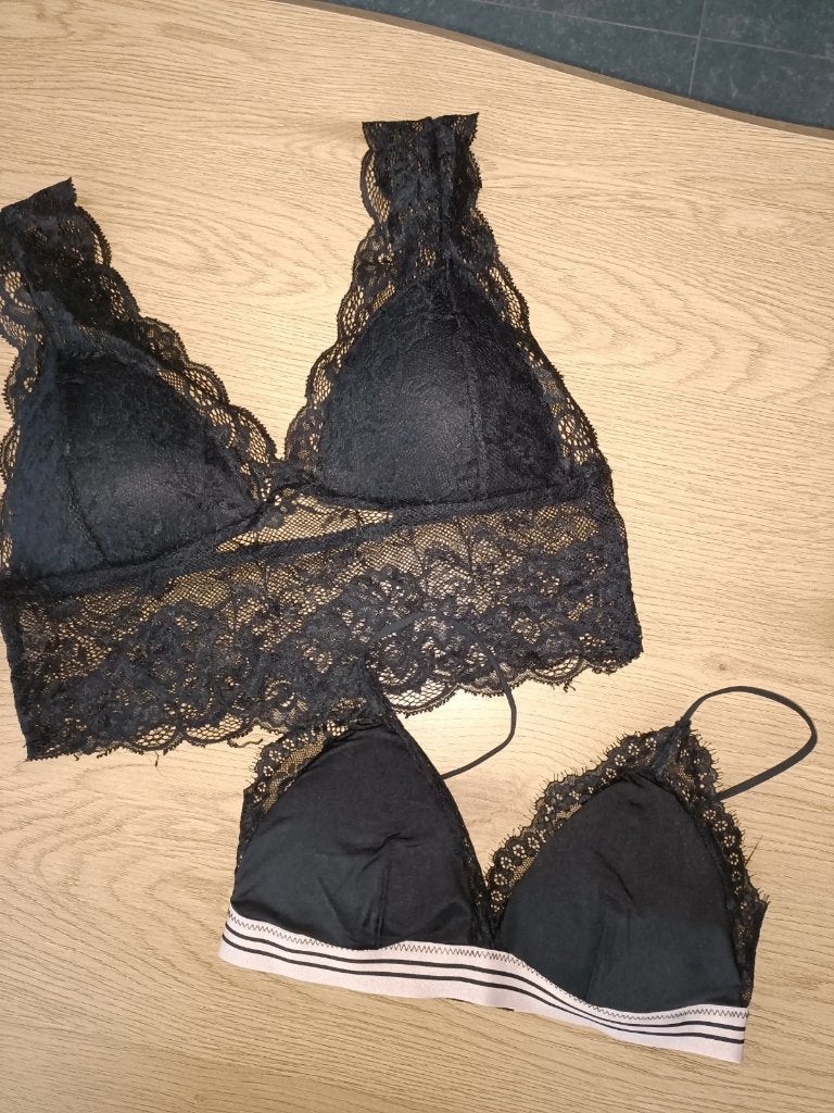 Lot de 2 brassières noires H&M – S, bonnet A-B, Vêtements | Femmes, Sous-vêtements & Lingerie, Enlèvement ou Envoi, Noir, Soutien-gorge