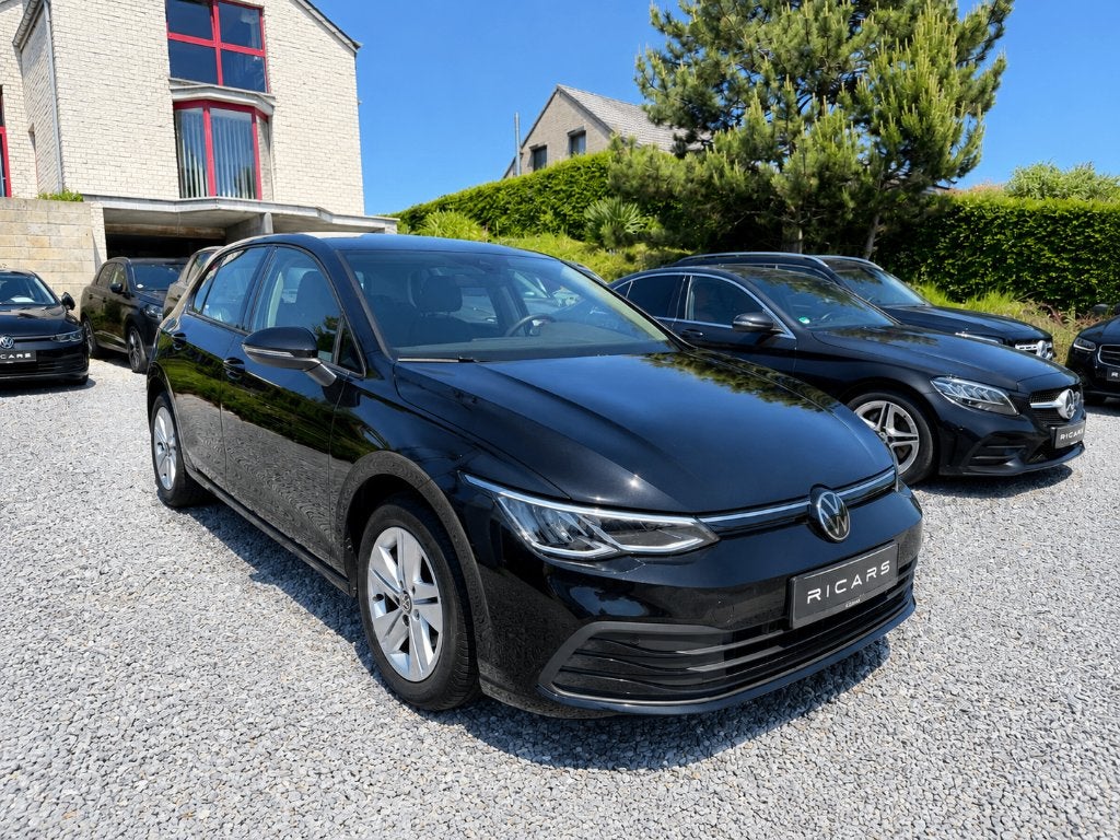 VW Golf 8 MHEV DSG  GPS Carplay Camera LEZ2035 GARANTIE 1J, Testrit aan huis, Stof, Lichtsensor, Zwart
