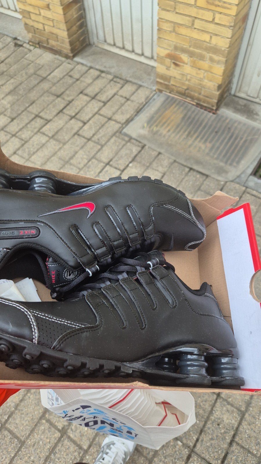 mooi schoenen, Ophalen