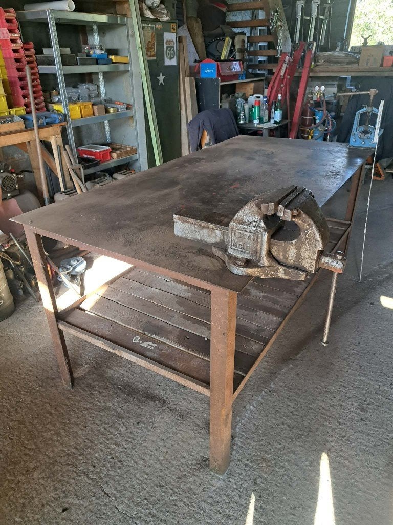 Etabli en fer avec 2 étaux, Bricolage & Construction, Enlèvement, Utilisé, Étau