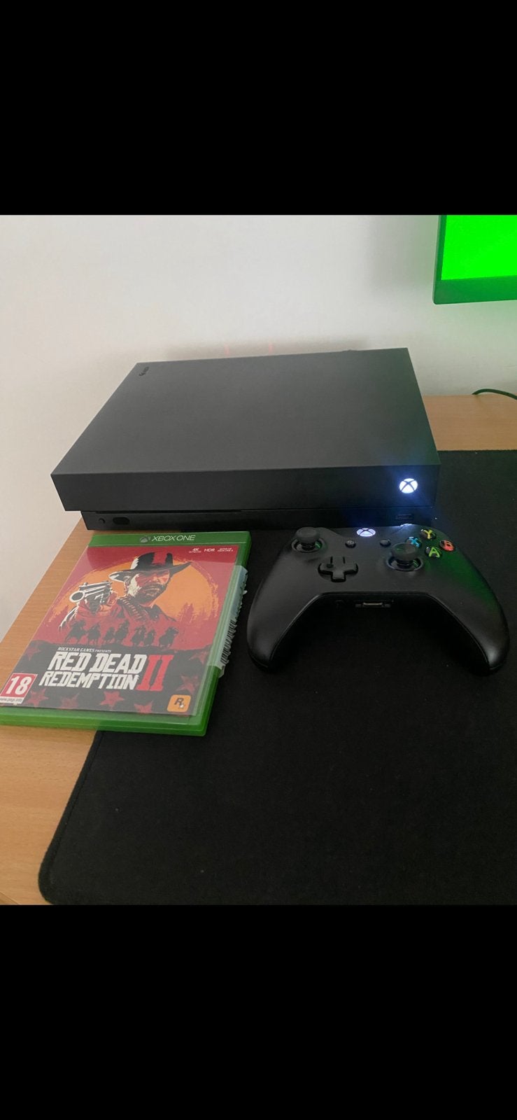 Xbox One X, Games en Spelcomputers, Ophalen, Zo goed als nieuw, Xbox One
