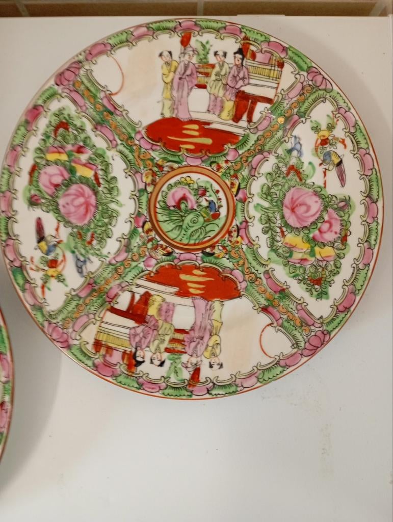 Paire d'assiettes en porcelaine chinoise Rose Canton, Enlèvement ou Envoi