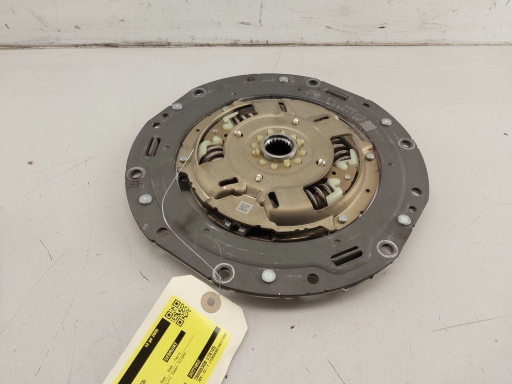 DISQUE EMBRAYAGE Toyota Yaris Cross (PB1 / PJ1) (01-2020/-), Kundenbetreuung@toyota.de, Toyota, Utilisé, Toyota-Allee 2
50858  Köln, DE