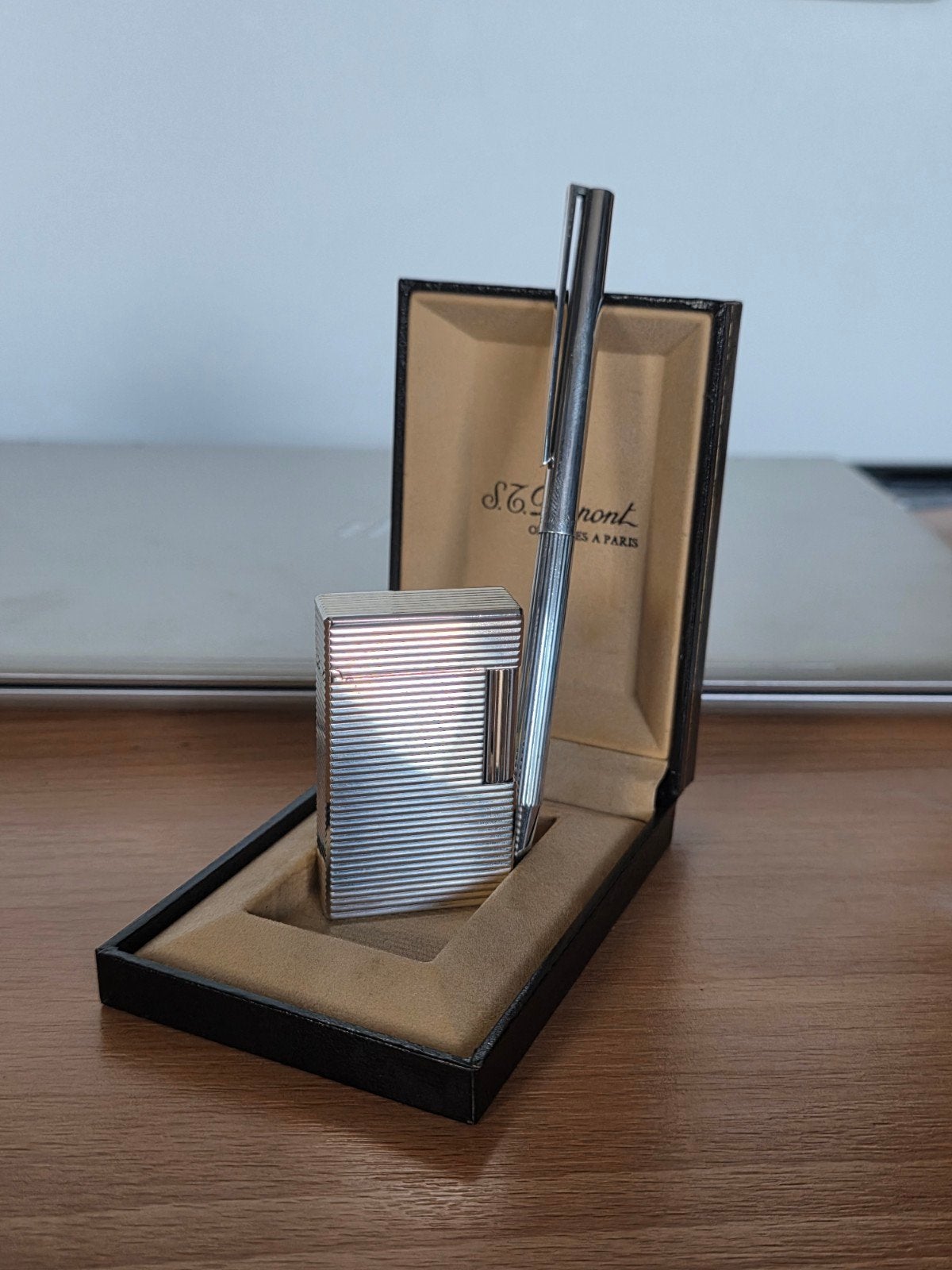 Parure S.T. Dupont de Luxe – Briquet Ligne 1 (Grand Modèle), Collections, Enlèvement ou Envoi, Comme neuf, Briquet
