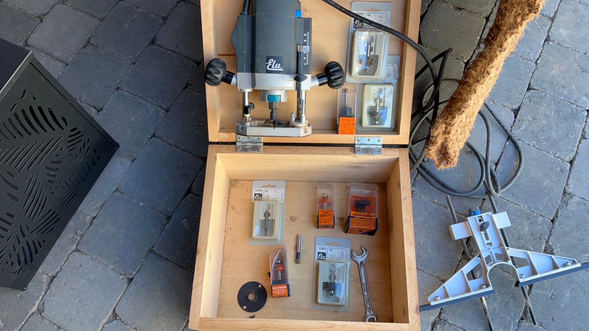Routeur Elu, Bricolage & Construction, Enlèvement, Comme neuf, Électrique, Routeur