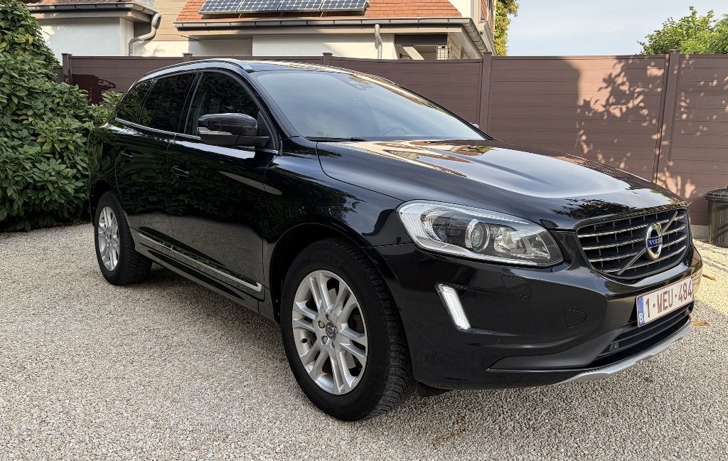 Volvo XC60 D4 Summum Geartronic de 181 ch - Option complète, Autos, Cuir, Achat, Euro 6, Entretenue par le concessionnaire