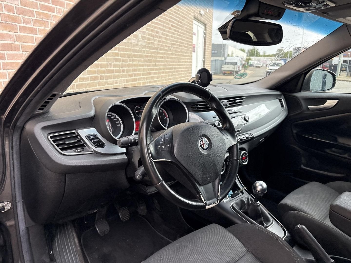 Alfa Romeo Giulietta 1.4 T Distinctive | Cruise | Climate |, 149 g/km, Bedrijf, Zilver of Grijs, Start-stop-systeem
