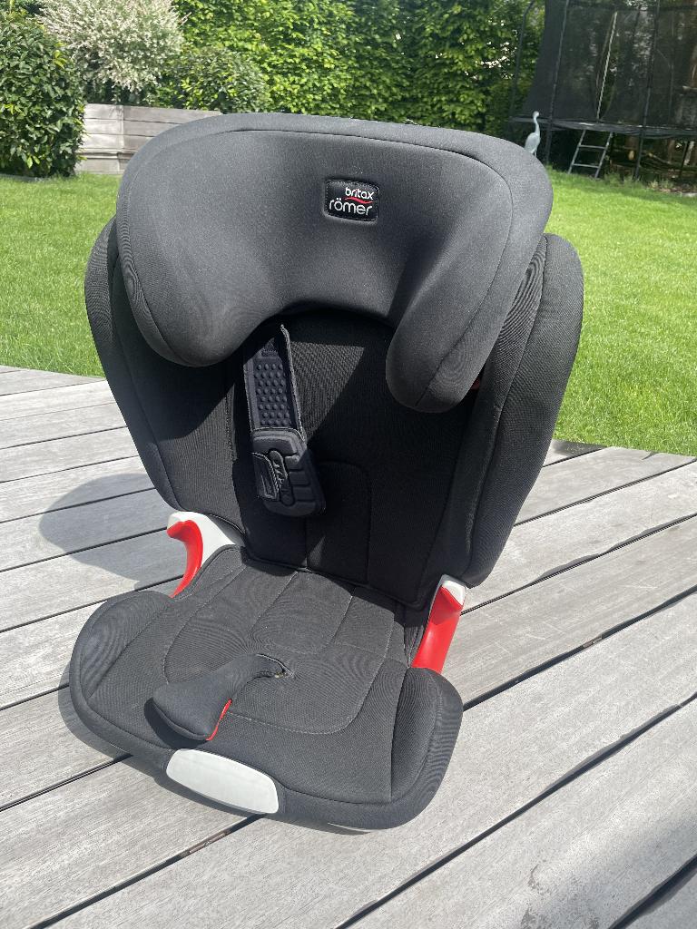 Autostoel Römer universeel 15-36kg, Enfants & Bébés, Sièges auto, Utilisé, Romer, 15 à 36 kg, Ceinture de sécurité ou Isofix, Enlèvement
