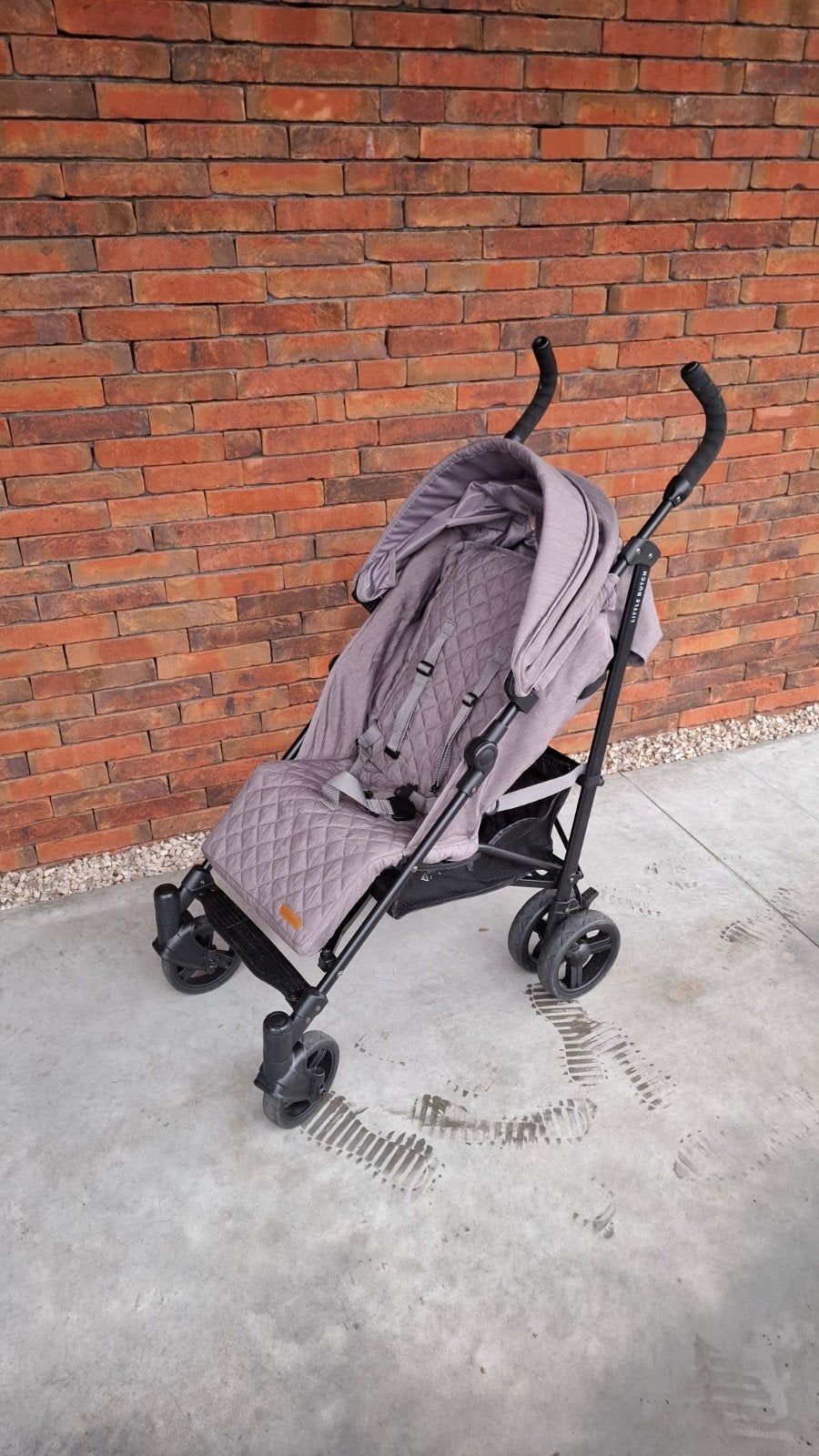 Plooibuggy in perfecte staat incl. nieuwe regenhoes, Enfants & Bébés, Buggys, Enlèvement, Comme neuf, Autres marques, Protection de pluie