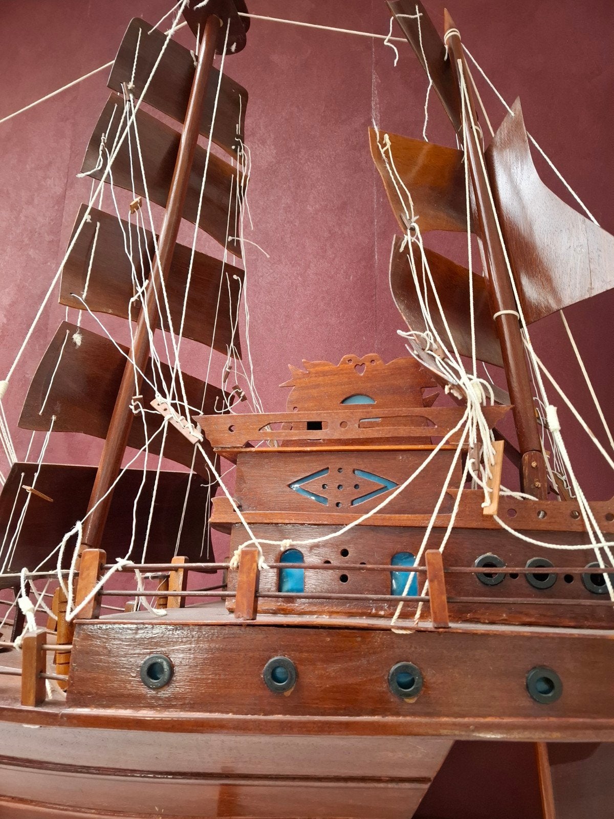 Maquette bateau en bois à restaurer, Ophalen