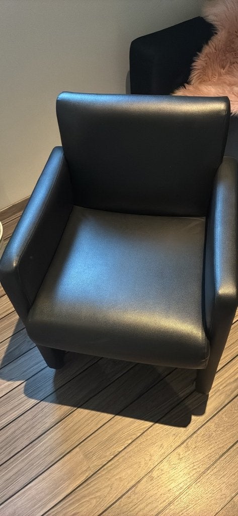 Zetel zwart, Huis en Inrichting, Ophalen, Zo goed als nieuw, Rechte bank
